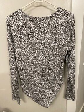 gaze Black and White Leopard Print Long Sleeve Tee